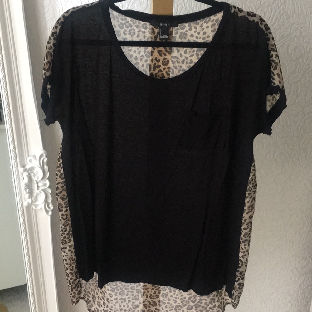Cheetah Print black T-shirt